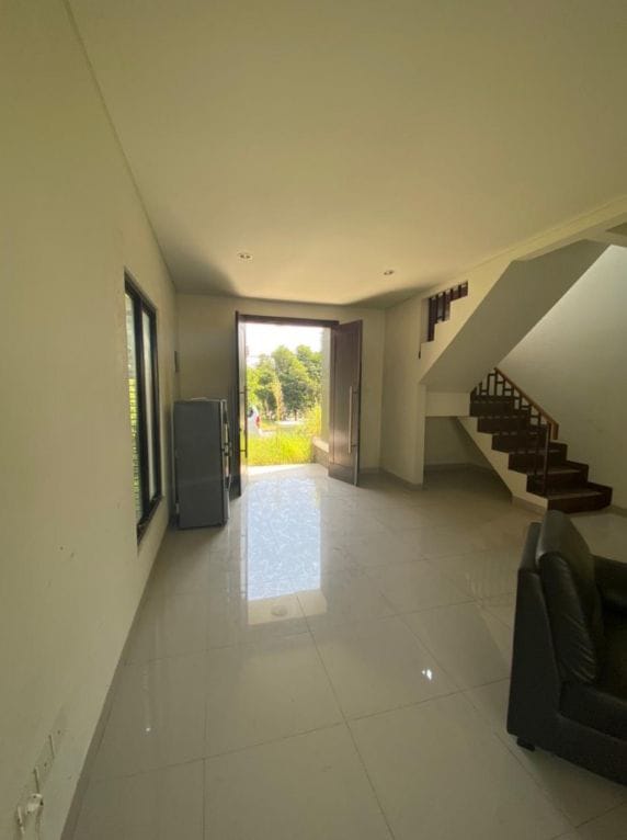 Rumah Disewakan Semi Furnished di Cluster Forest Green Lippo Cikarang